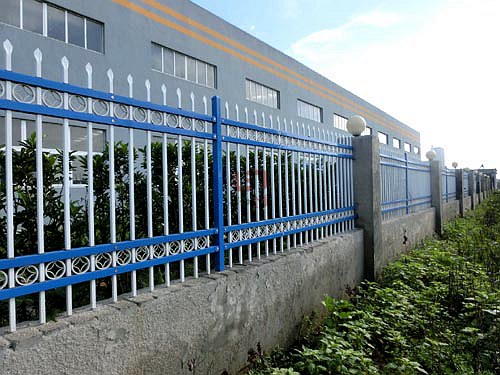 四横杆锌钢护栏