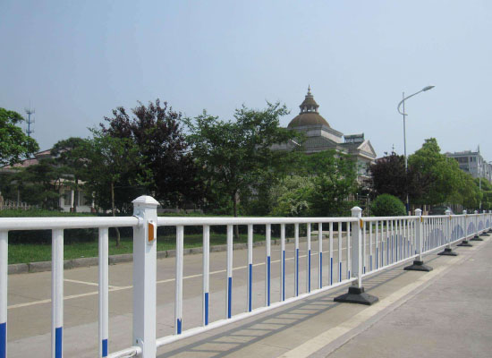 市政道路护栏.jpg