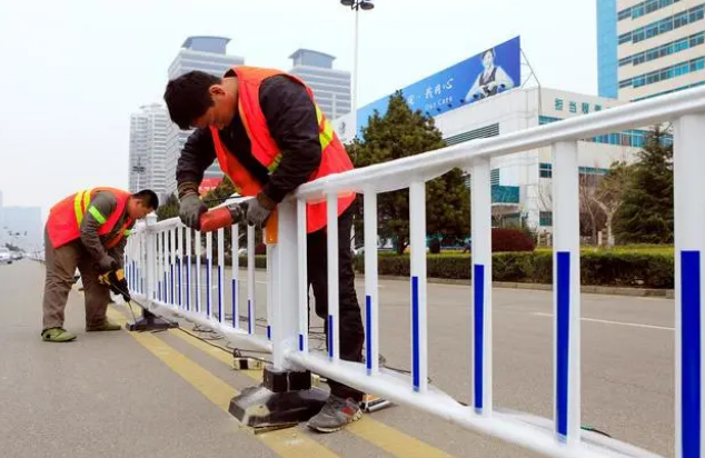 道路护栏