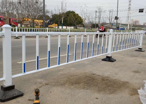 道路护栏